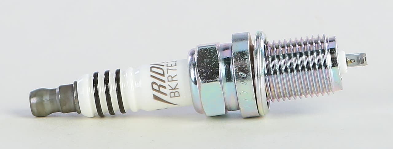 SPARK PLUG #6988/04