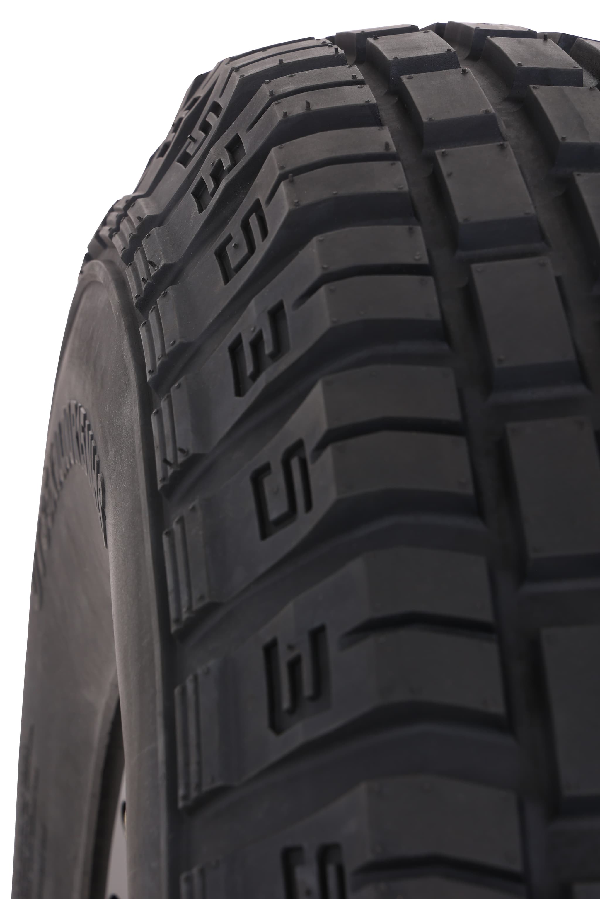 System 3 Tire RR600 35X10R-15, image 4 of 5
