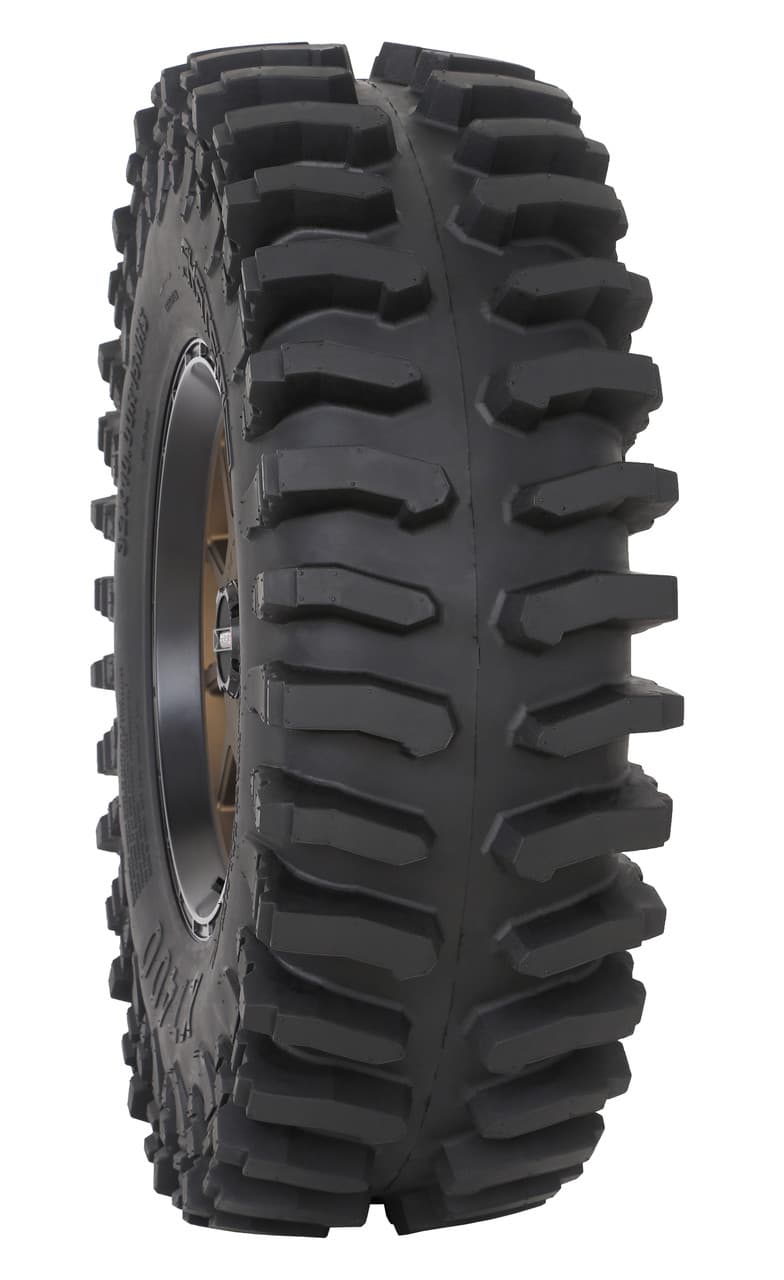 System 3 Tire XT400 33X10R15