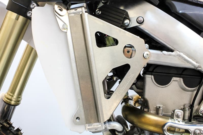 RADIATOR BRACES