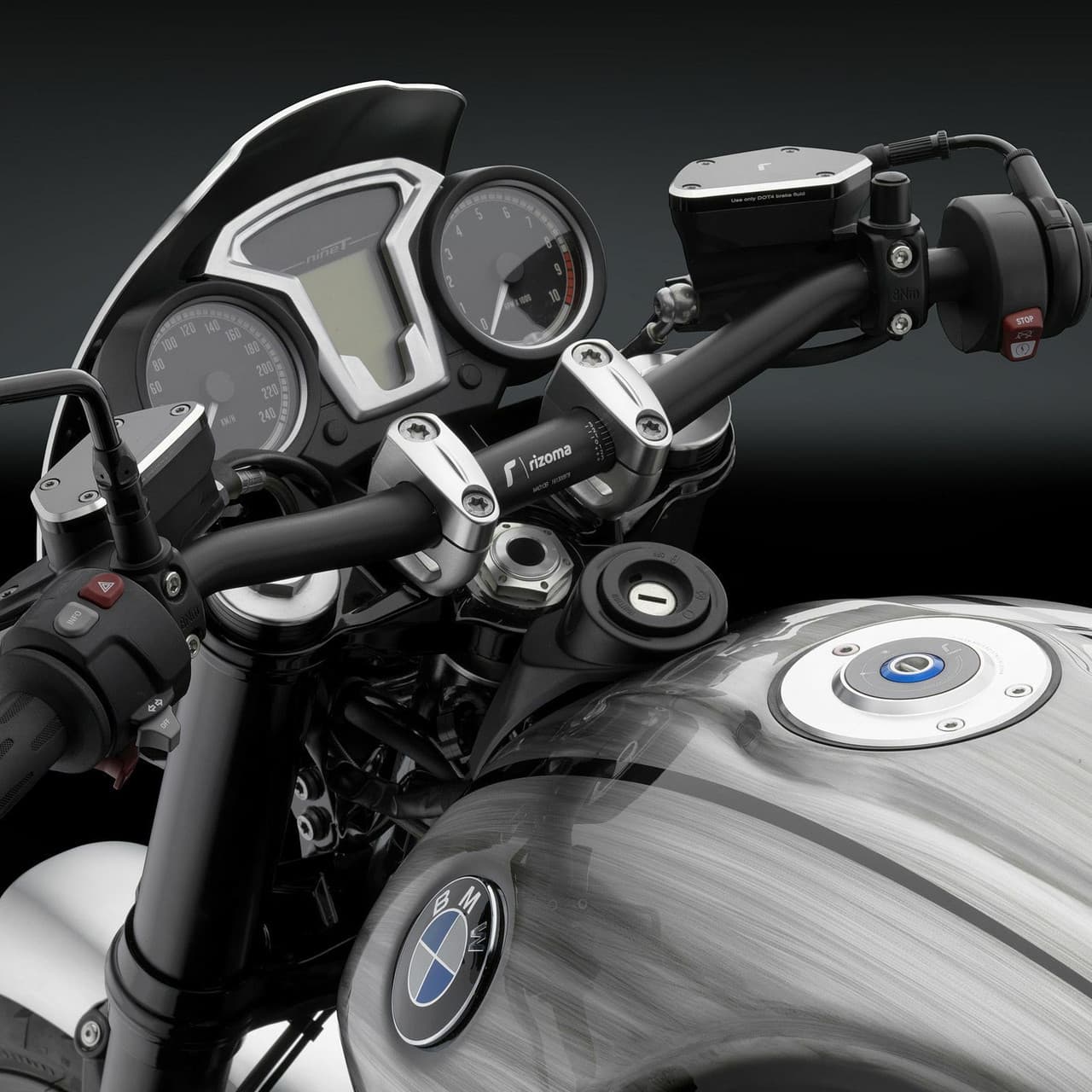 Rizoma Handlebar Tapered Black Dia 22-29MM/H 35MM/W 755MM