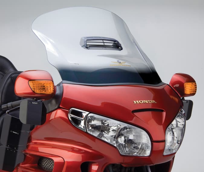 VSTREAM SPECIAL EDITION 6MM WINDSCREEN W/VENT HON GL