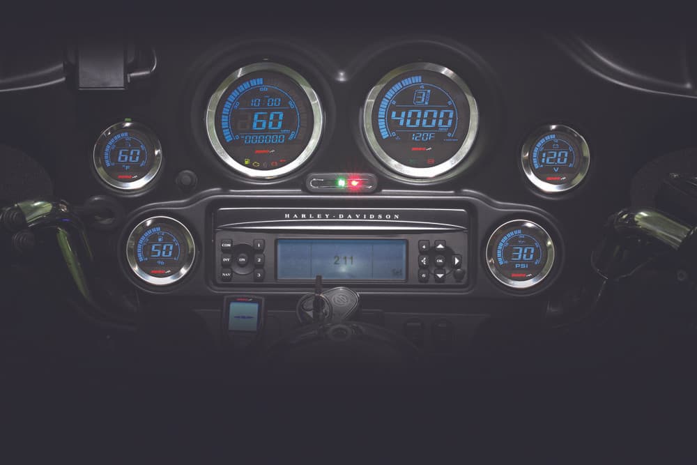 DIGITAL GAUGE CLUSTER SILVER BEZEL 04-13 FLHT AND FLTR